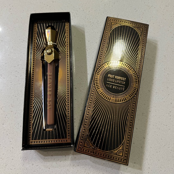 Ace Beaute POUT PERFECT LIQUID LIPSTICK in MANIFEST - Picture 2 of 5